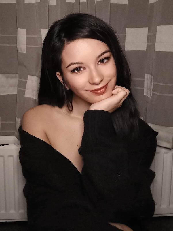 Eszter - Budapest erotic massage
