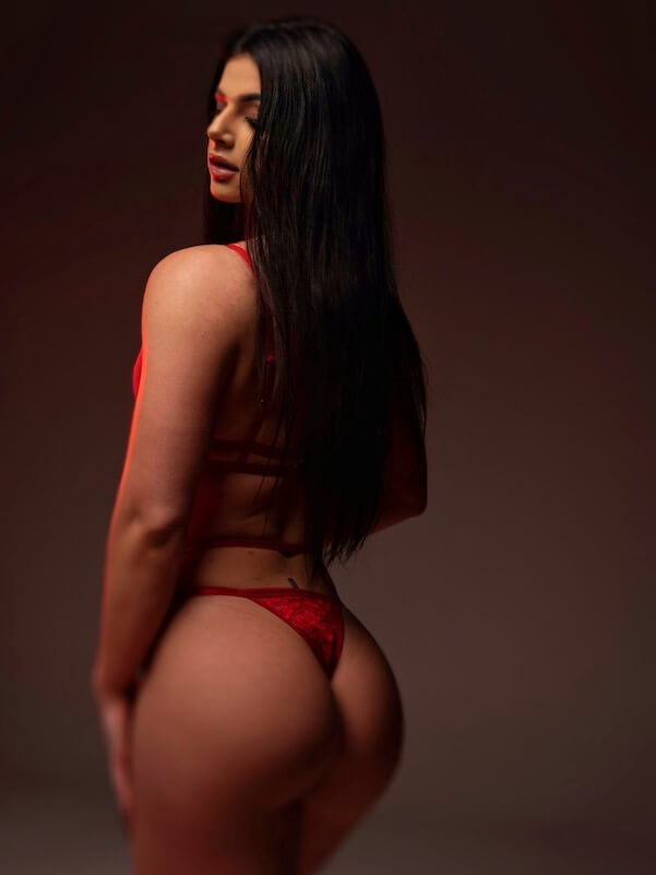 Xenia - Budapest erotic massage