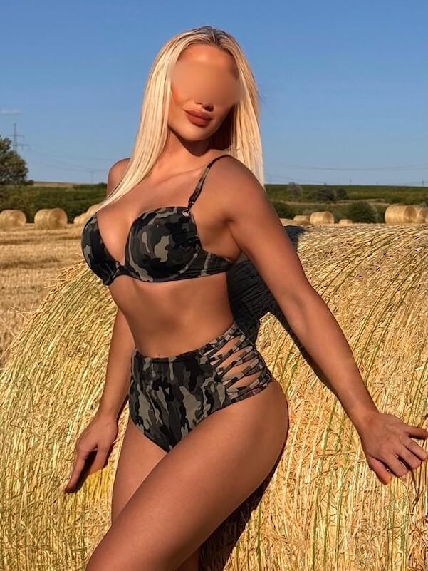 Vivien - Budapest erotic massage