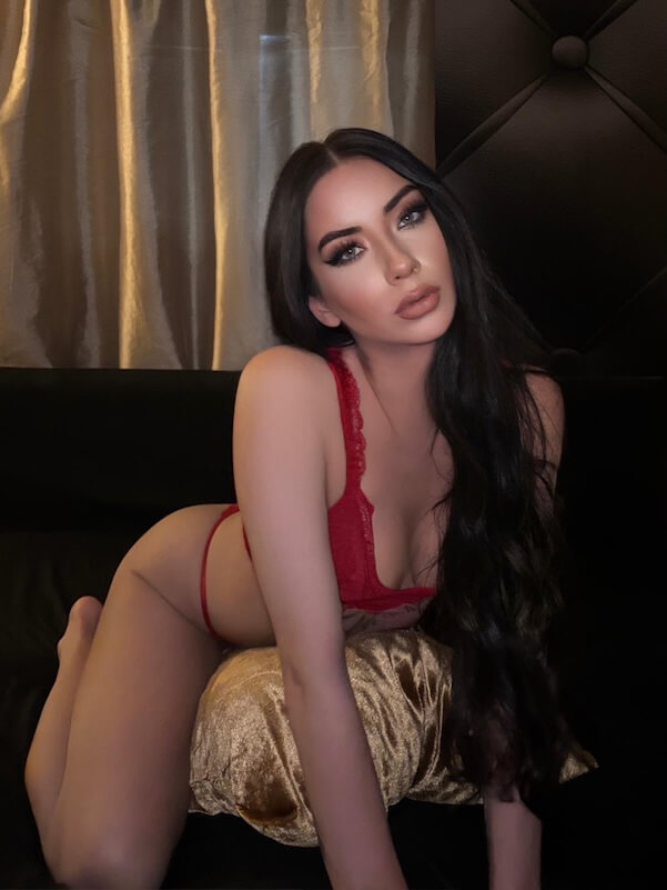 Amanda - Budapest erotic massage